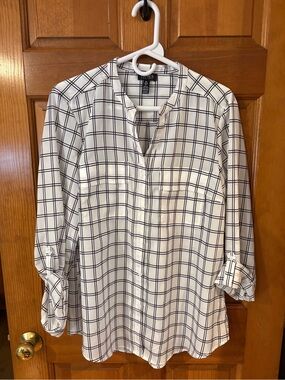 Jones New York White and Black Windowpane Women’s Button-Down Blouse